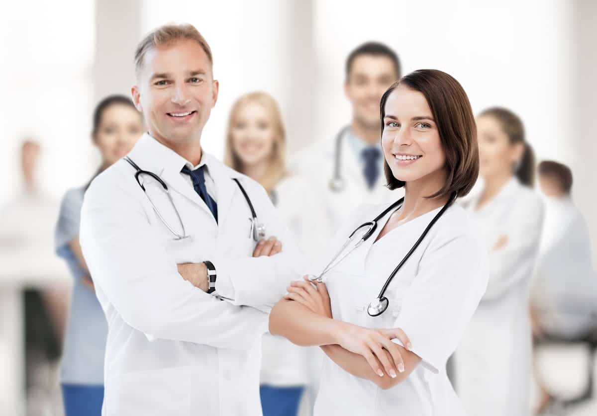 Ophthalmologists versus Optometrists